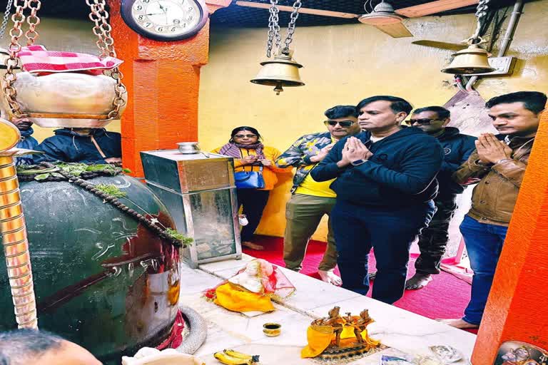 Fake PMO Officer : મહાઠગ કિરણ પટેલ સાથે કાશ્મીરમાં મોજ માણનાર બે ગુજરાતી ઝડપાયા