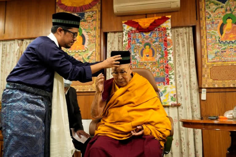 Malaysian Muslim Youth Representatives visit Dalai Lama, discuss issues of religious harmony