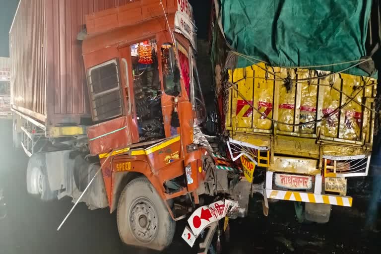 Accident on Nagar Pune Road