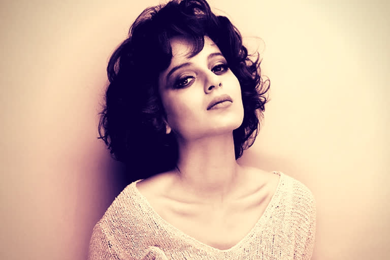 kangana contributes rs 25 lakh to pm cares fund and mummy asha give her 1 month pention