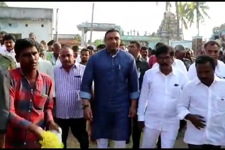 minister gautham reddy visits nellore district