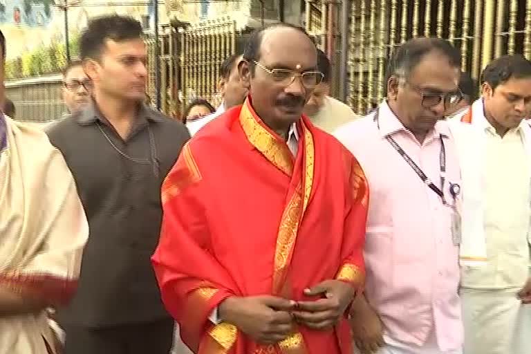 isro-chairman-in-tirupathi