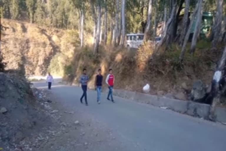 students are facing problem due to lack of bus facility in nahan