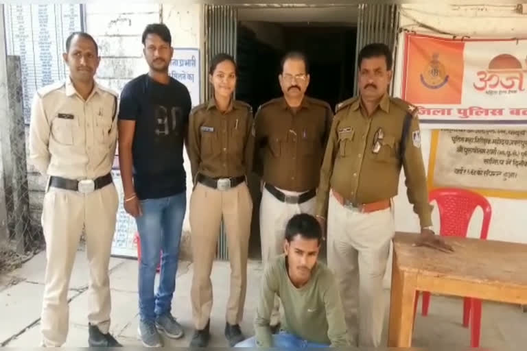 धारा 25बी, Panna news, Police arrests young man, धारदार हथियार, मामला दर्ज, पवई थाना