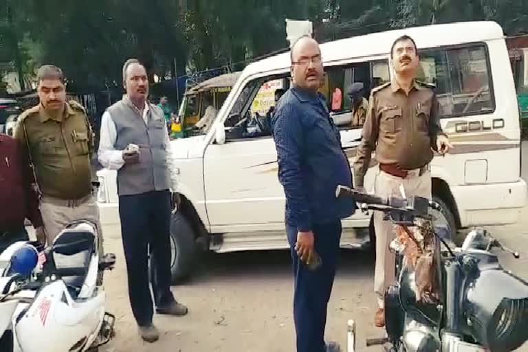 Crime in Ramgarh, Ramgarh police, robbery of 2 lakhs from businessman, loot in ramgarh, रामगढ़ में अपराध, रामगढ़ पुलिस, व्यापारी से 2 लाख की लूट