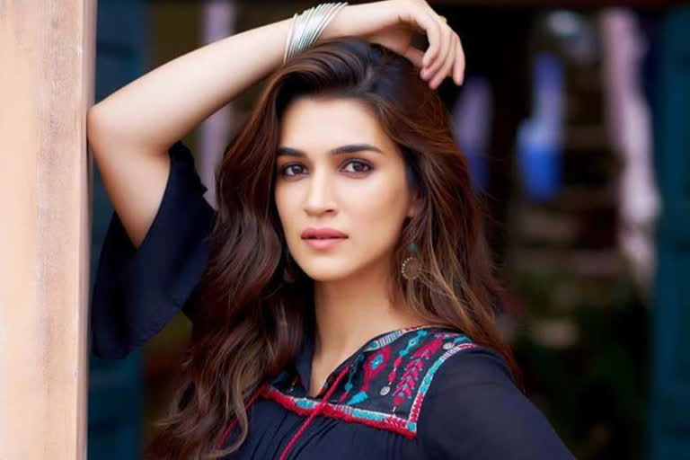 kriti sanon mimi movie