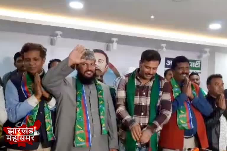 Former BJP state president Tala Marandi joined Azsu