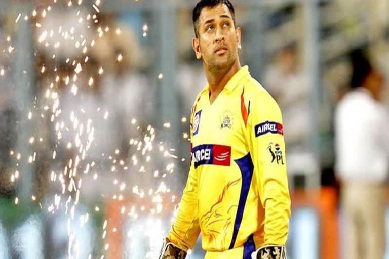 dhoni-wont-retire-till-ipl-2021-wants-chennai-super-kings-to-release-him-report