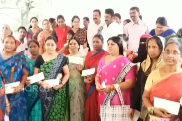 kalyanalakshmi-shadimubarak-checks-distributed-by-minister-talasani-in-hyderabad