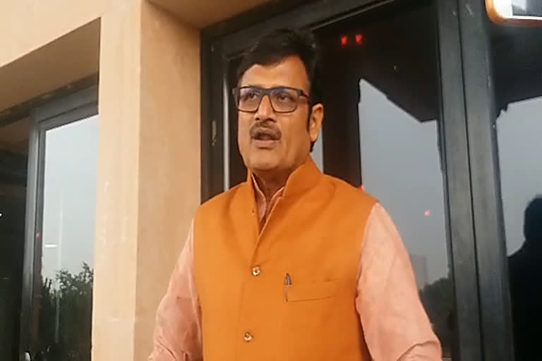 bjp leader rajendra rathore on congress, bjp leader rajendra rathore news, bjp leader rajendra rathore on spg, एसपीजी के मुद्दे पर भाजपा नेता राजेंद्र राठौड़