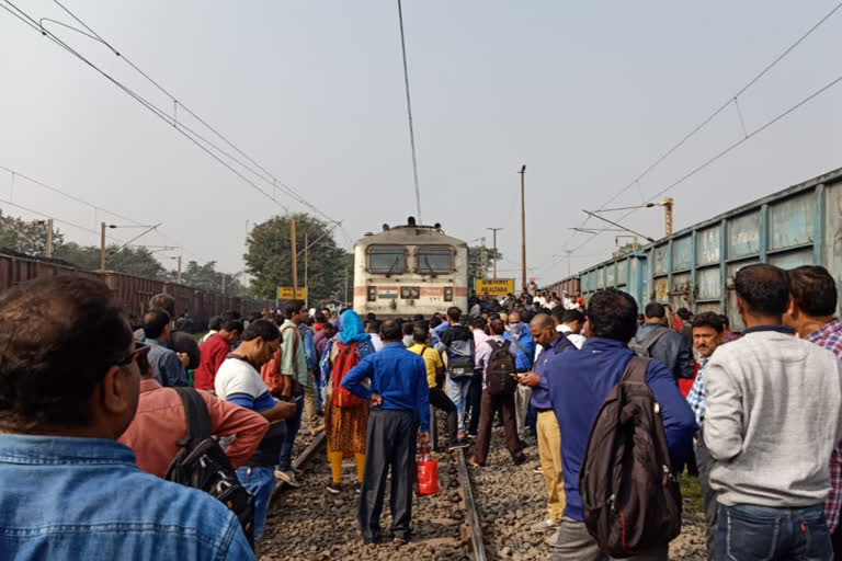 Passengers stopped train