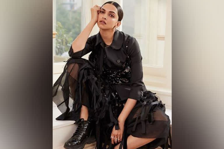Dheeme Dheeme Challenge Deepika Padukone Asks Kartik To Teach Dance Steps