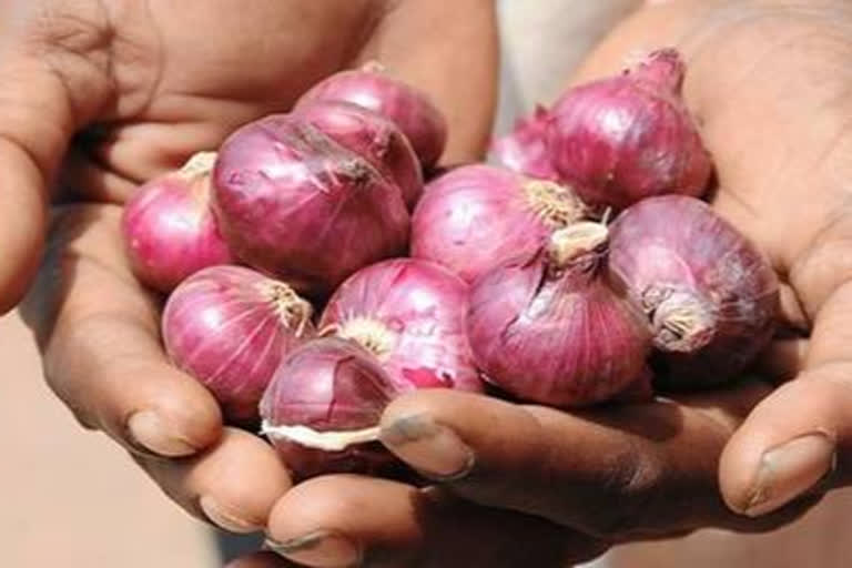 karnool onion market officials on onion rates