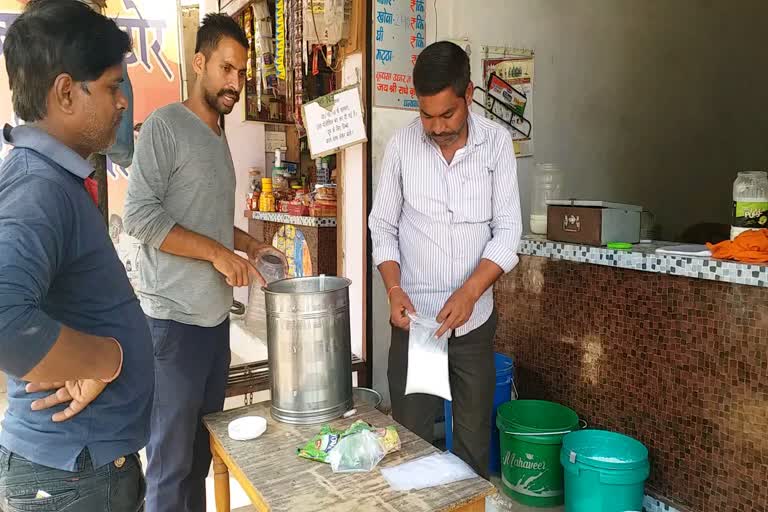 Milk costs Rs 60 a liter after milkmen strike in Panna