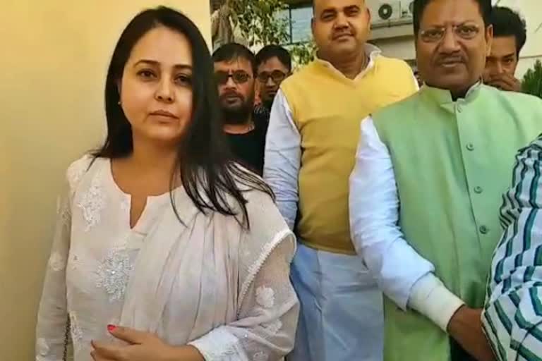 Rohini meets Lalu Yadav in RIMS