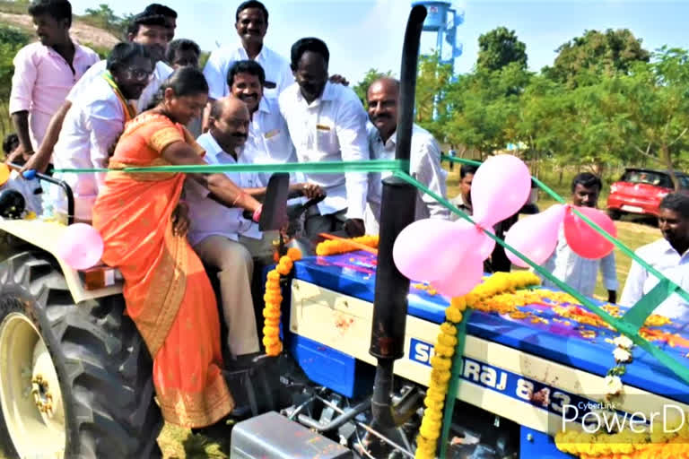 mla_challa_dharmareddy_tractors_distribution