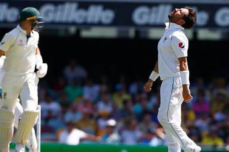 4 wickets for 400 runs: Yasir Shah's nightmares in Australia continue with pink ball as Warner rules with 335*