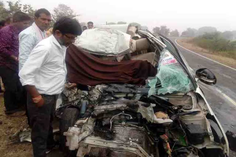 oad accident in dhamniya mandsaur