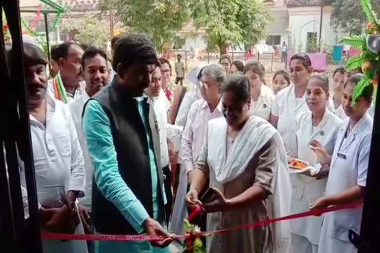 delivery ward inaugurated by pradeep jaiswal