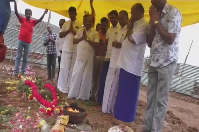 Minister Karupanan pays tribute to the dead elephant in erode