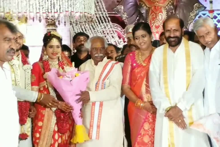 Himachal pradesh governor bandaru dattatreya attend of an Bjp Ex MLA's daughter's wedding