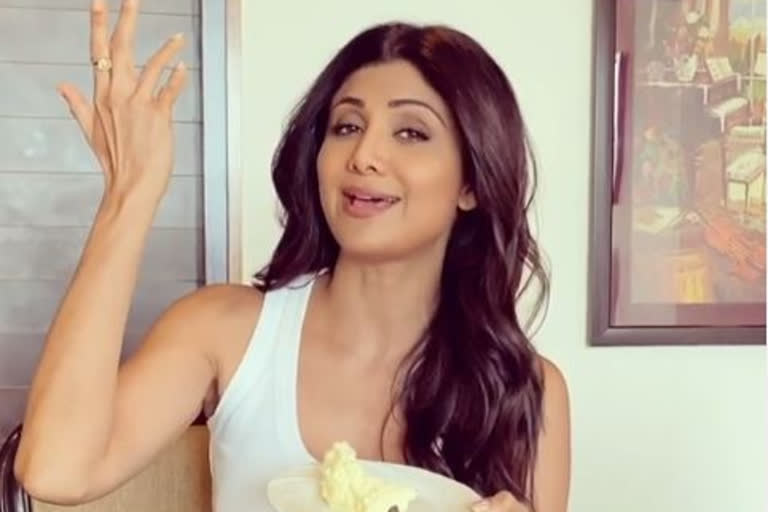 shilpa shetty, shilpa shooting nikmma on lucknow, shilpa shetty video viral, shilpa shetty news, shilpa enjoying Makkhan malai in Lucknow