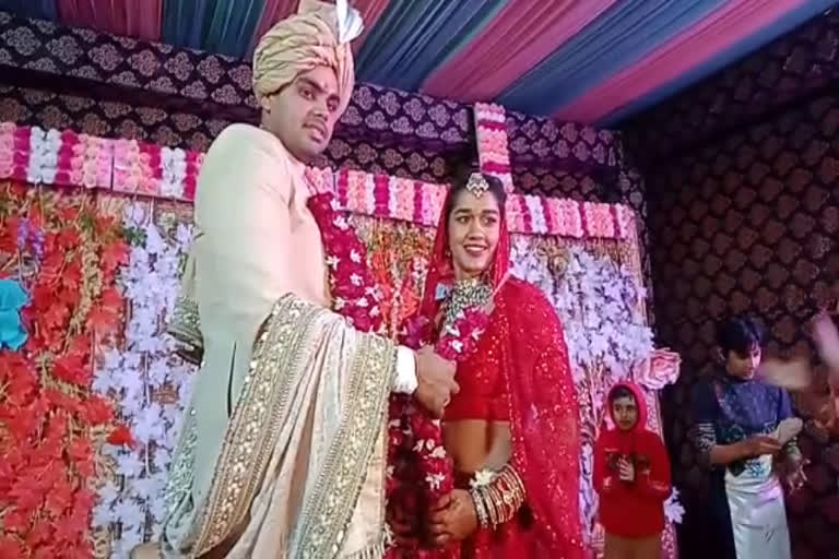 wrestler babita phogat weds vivek suhag