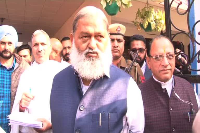 anil vij said randeep surjewala is brainless man