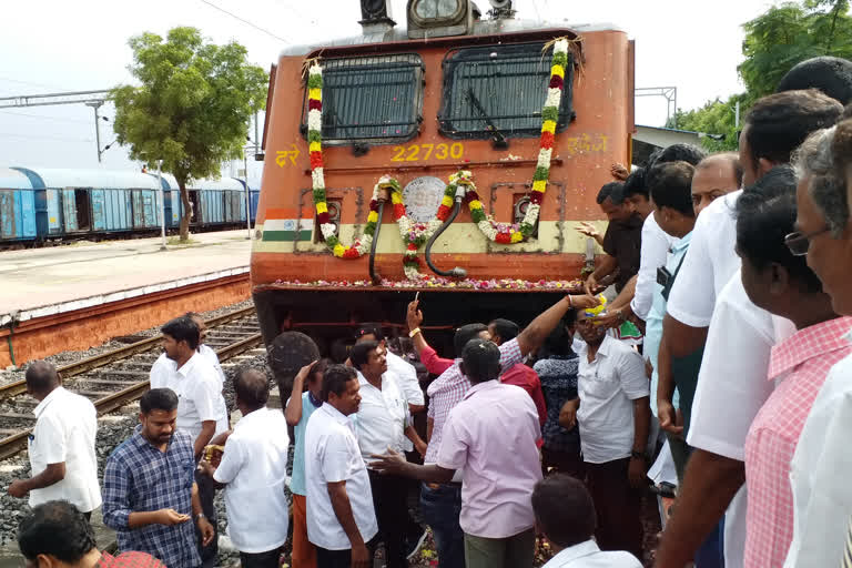 mumbai train changed route