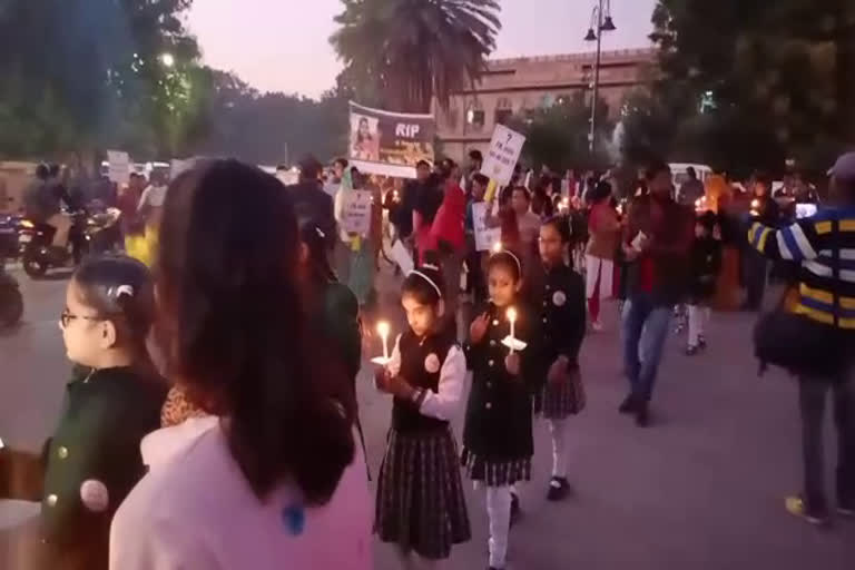 बीकानेर की खबर,  bikner news,  बीकानेर में बच्चों ने निकाला कैंडल मार्च,  Children took out candle march in Bikaner