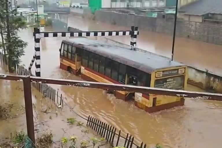 ooty Flood water