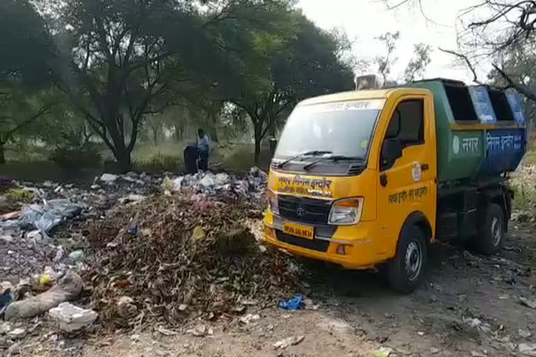 Indore Municipal Corporation is making mini trenching ground in open ground of city