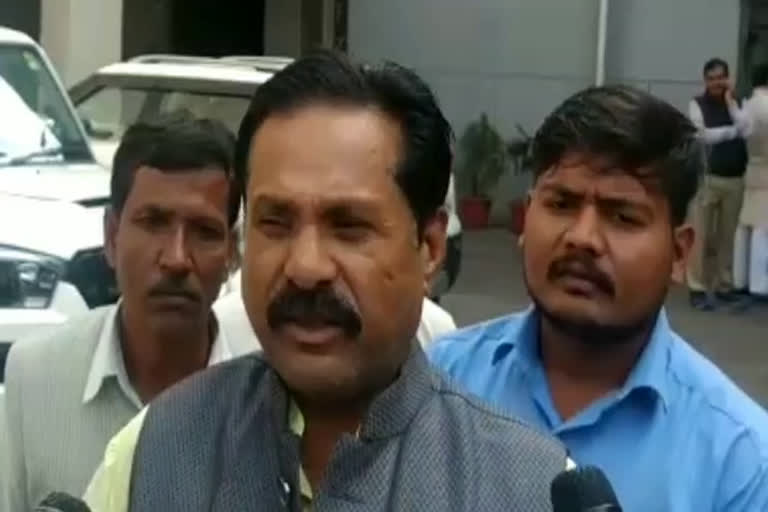 Pawai MLA Prahlad Lodhi