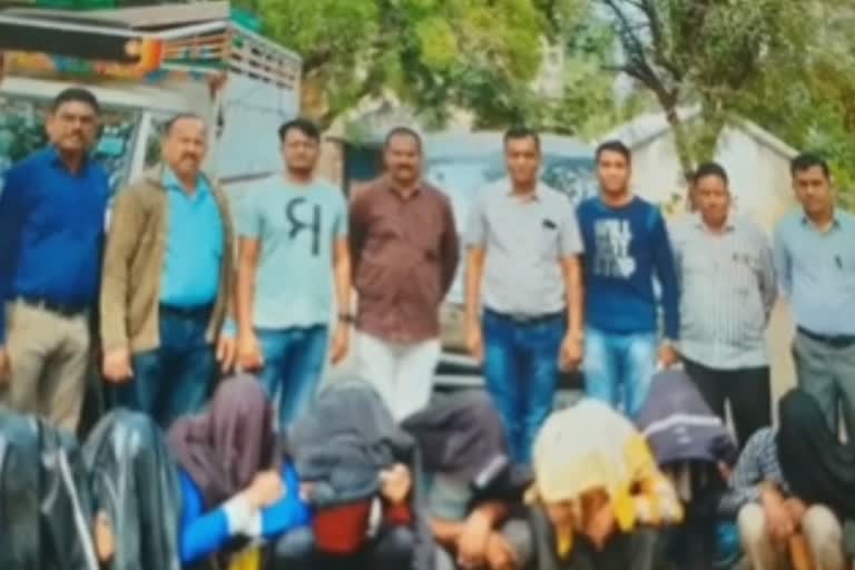 orange-robbed-gang-caught-in-amravati