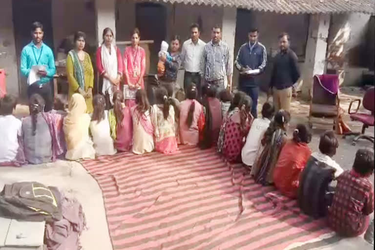 22-child-laborers-were-rescued-in-manawar-dhar