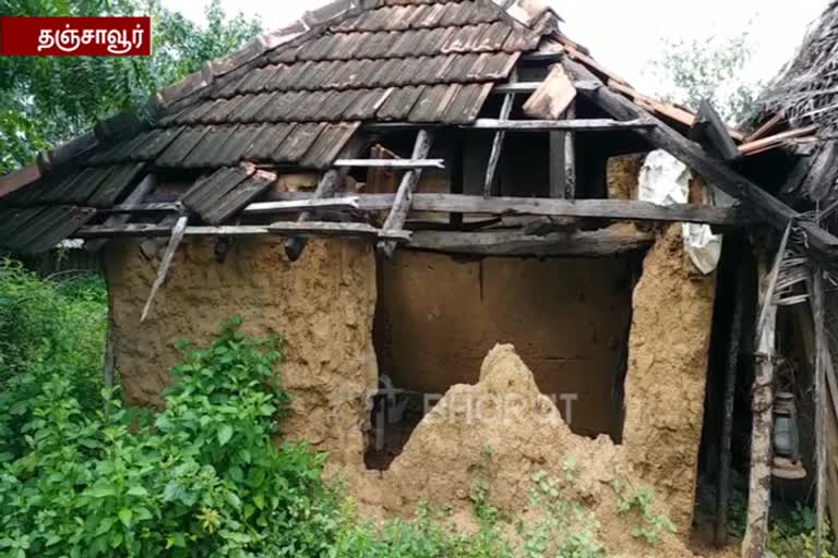 heavy rain houses and shops damages