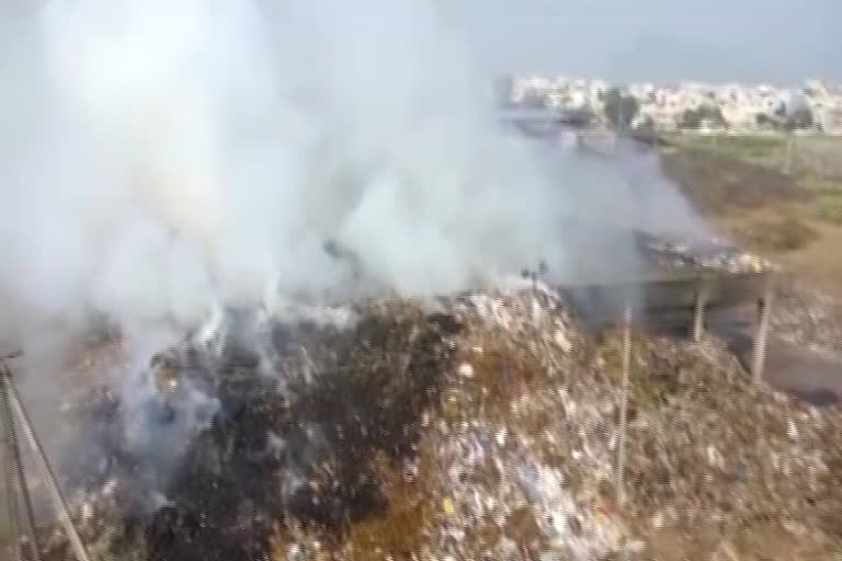 dumpingyard-fire-in-vijayawada