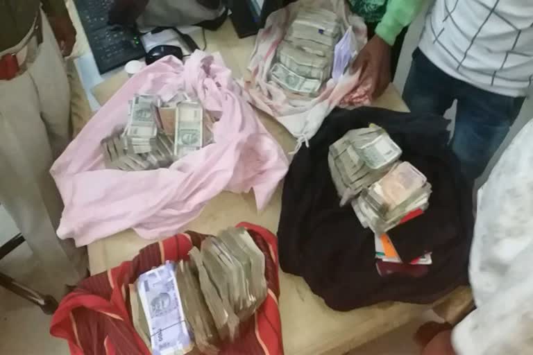 35 lakh cash seized