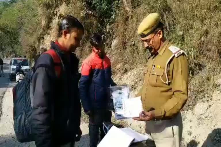 bilaspur traffic police fines people for breaking rules