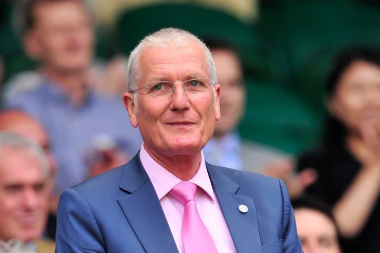 Bob Willis: Former England cricket captain dies aged 70