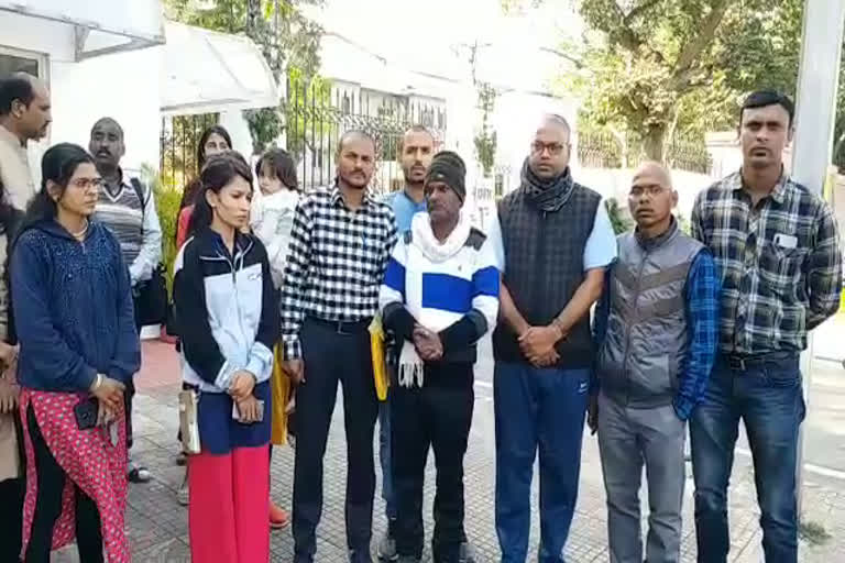 भोपाल न्यूज, नीलम पार्क में धरने पर बैठे, पीएससी चयनित सहायक प्राध्यापक, राज्यपाल लालजी टण्डन, सीएम के समक्ष रखने का आश्वासन, Bhopal News, sitting on strike in Neelam Park, PSC selected assistant professor, Governor Lalji Tandon, assurance to be placed before CM