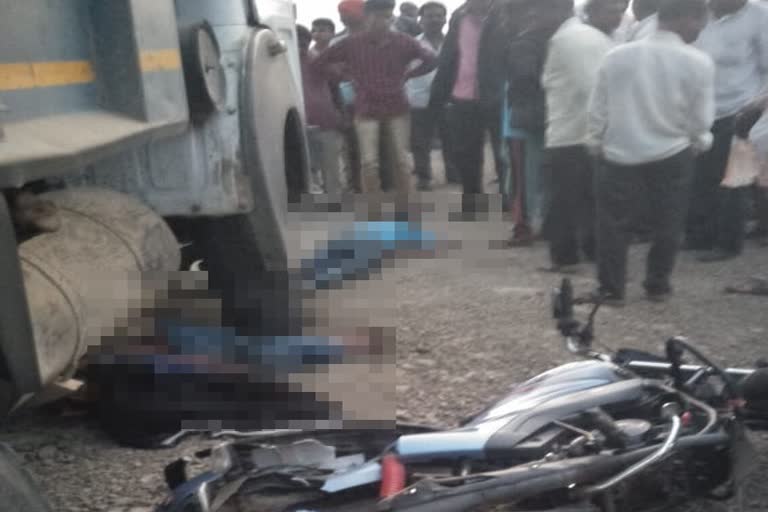 2-dead-in-truck-bike-accident-in-latur