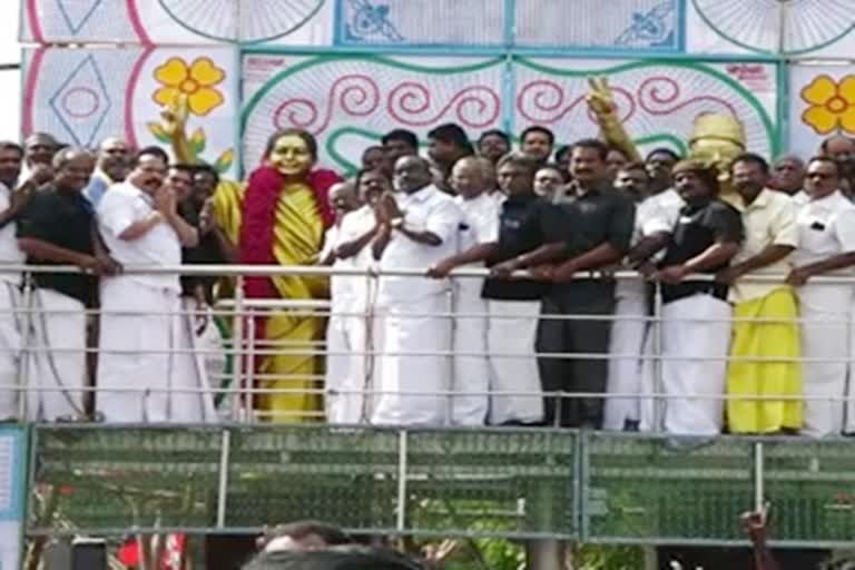 மதுரையில் ஜெயலலிதா சிலை திறப்பு, jayalalitha statue opened in madurai