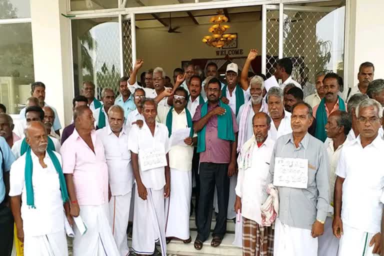 கரும்பு விவசாயிகள் ஆர்ப்பாட்டம், Sugarcane farmers boycott