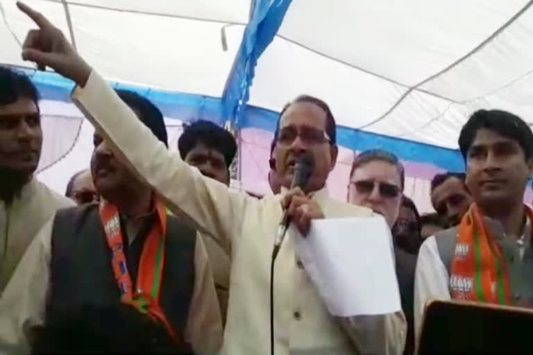 Shivraj targets the CM