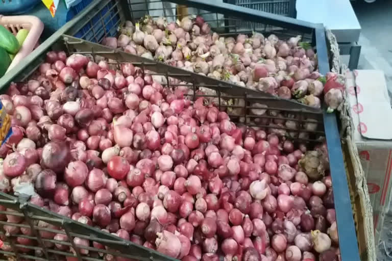 Onion price in Kinnaur crossed hundred