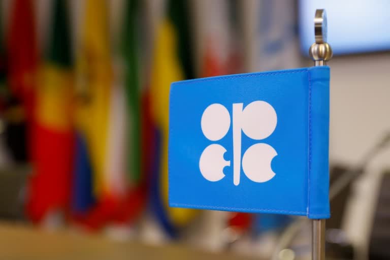 opec and partners agree to 500000 barrel per day production cut