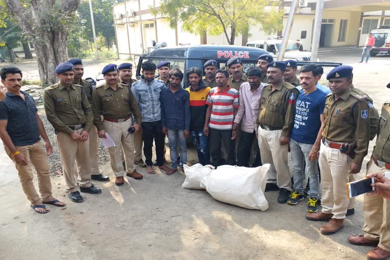 Burhanpur Kotwali police caught three lakh hemp