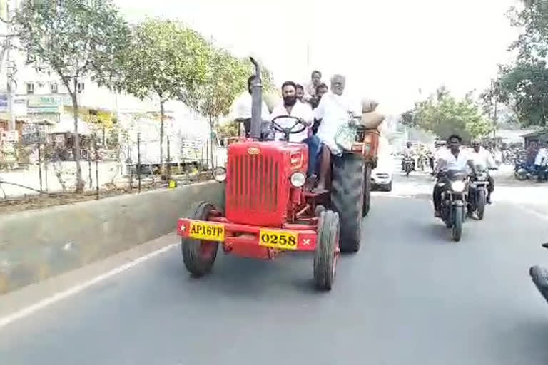 minister kodali drived tractor at gudiwada