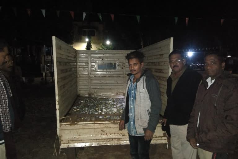 illegal liquor seized in gondiya